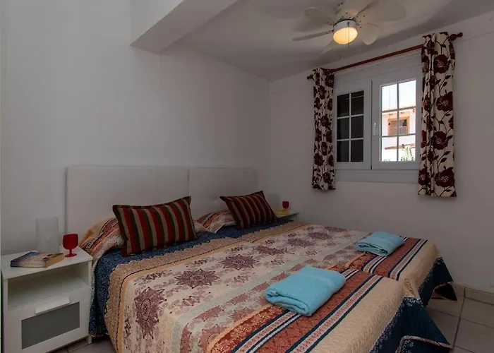 Fairway Village Beautiful 3 Bedroom סן מיגל דה אבונה
