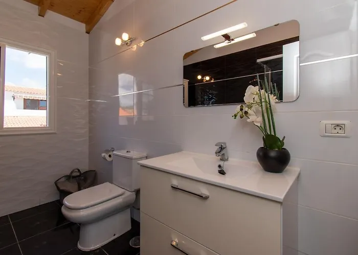 Fairway Village Beautiful 3 Bedroom Vila *